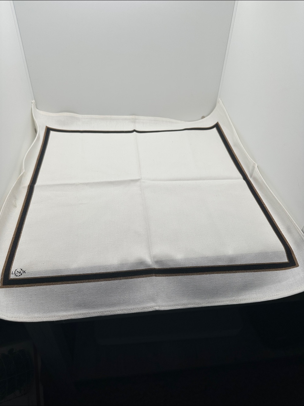 Lenox Cloth Napkins Set of 5 - Picture 3 of 3